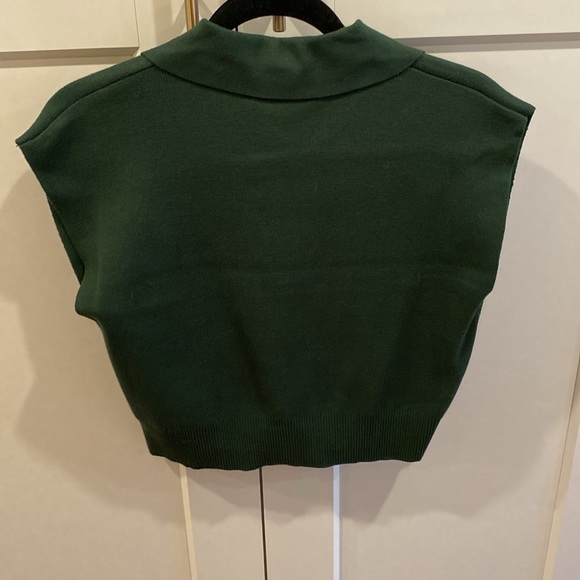 Cropped sweater vest - Picture 2 of 4